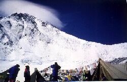 Vorgeschobenes Basislager am Fu des North Col auf 6.400 m