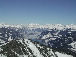 Blick auf den vereisten Zeller See