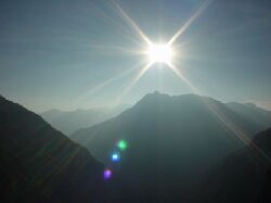 Ein herrlicher Sonnenaufgang begleitet uns beim Aufstieg auf das Niedersachsenhaus.