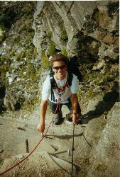 Steffen beim Aufstieg ber den Prllweg zum Neunerkogel